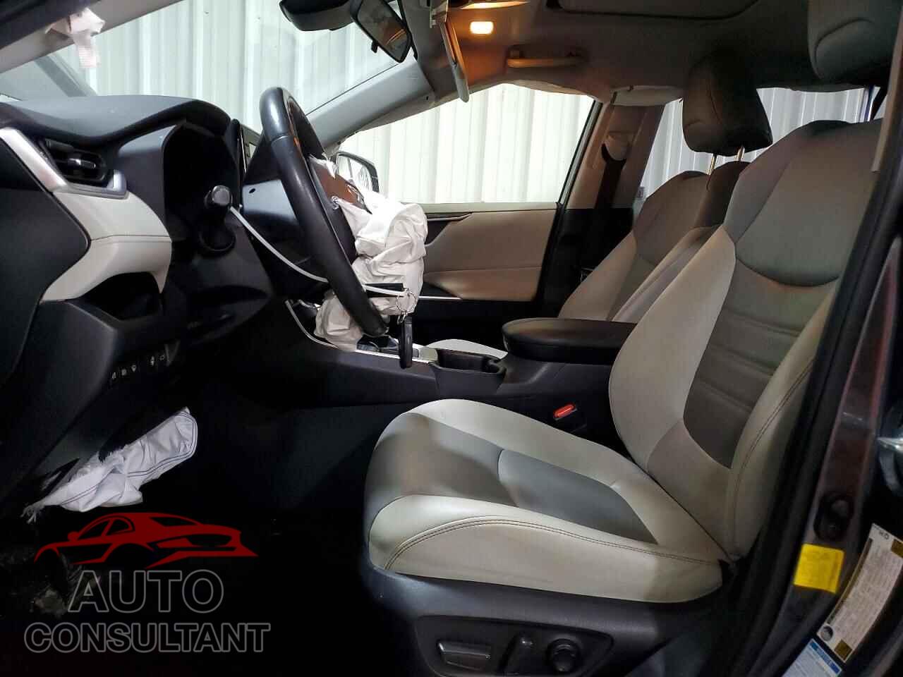 TOYOTA RAV4 2019 - JTMA1RFV5KD008664