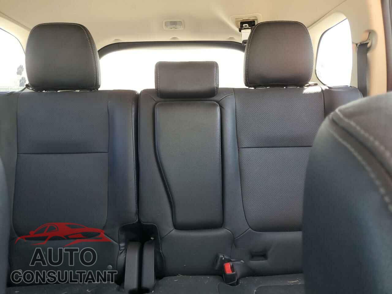 MITSUBISHI OUTLANDER 2017 - JA4AD3A30HZ058114