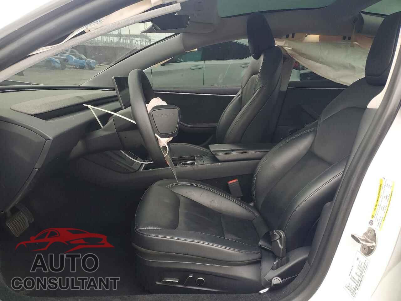 TESLA MODEL 3 2024 - 5YJ3E1EB0RF772320