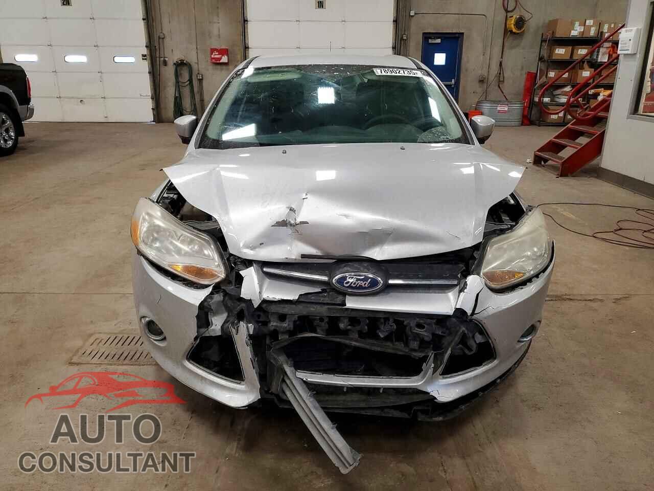 FORD FOCUS SE 2012 - 1FAHP3F22CL145557