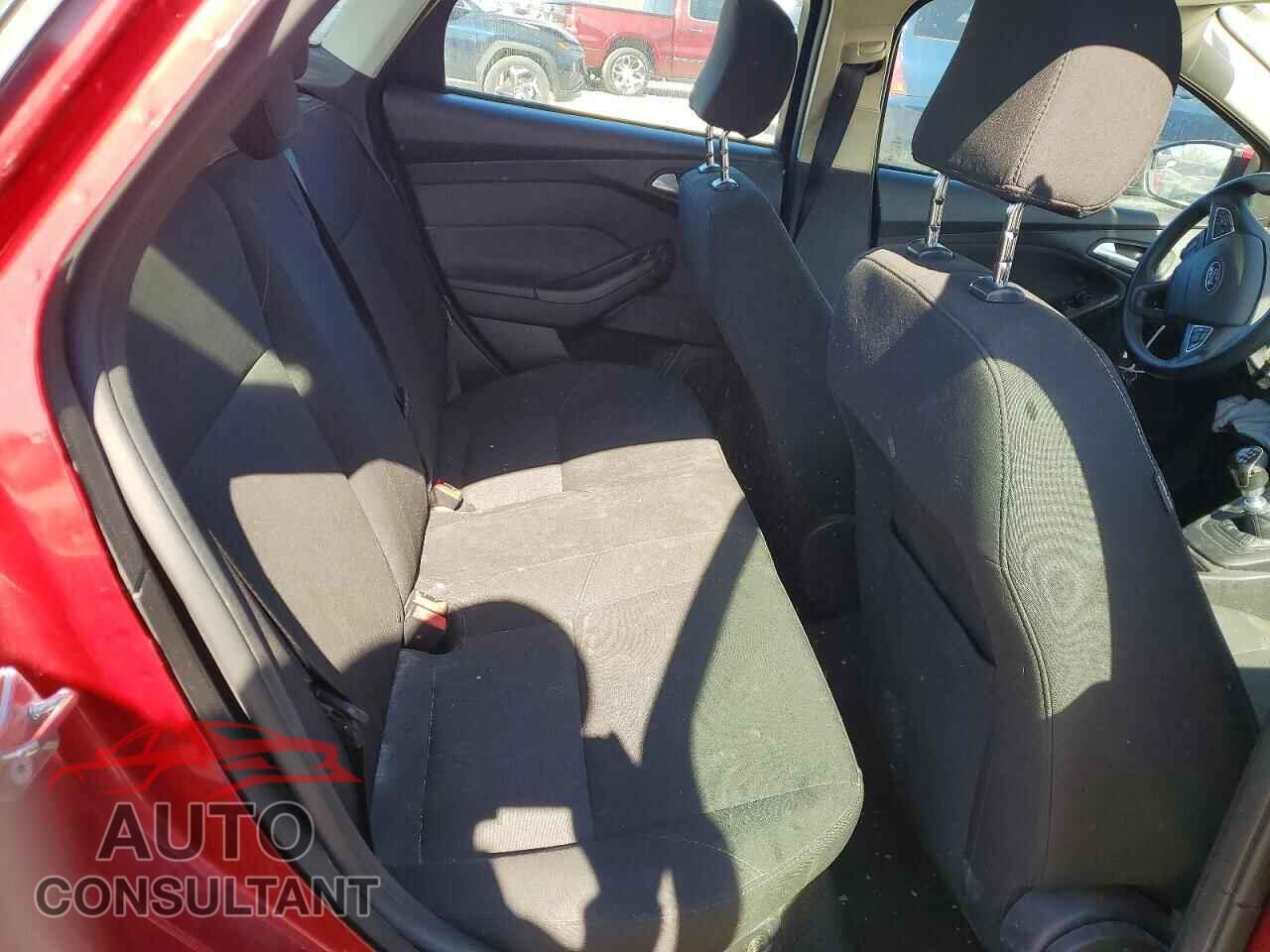 FORD FOCUS 2017 - 1FADP3FE6HL301843