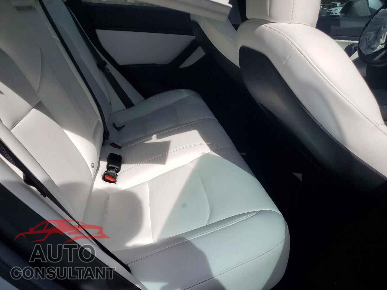 TESLA MODEL 3 2018 - 5YJ3E1EB6JF097335