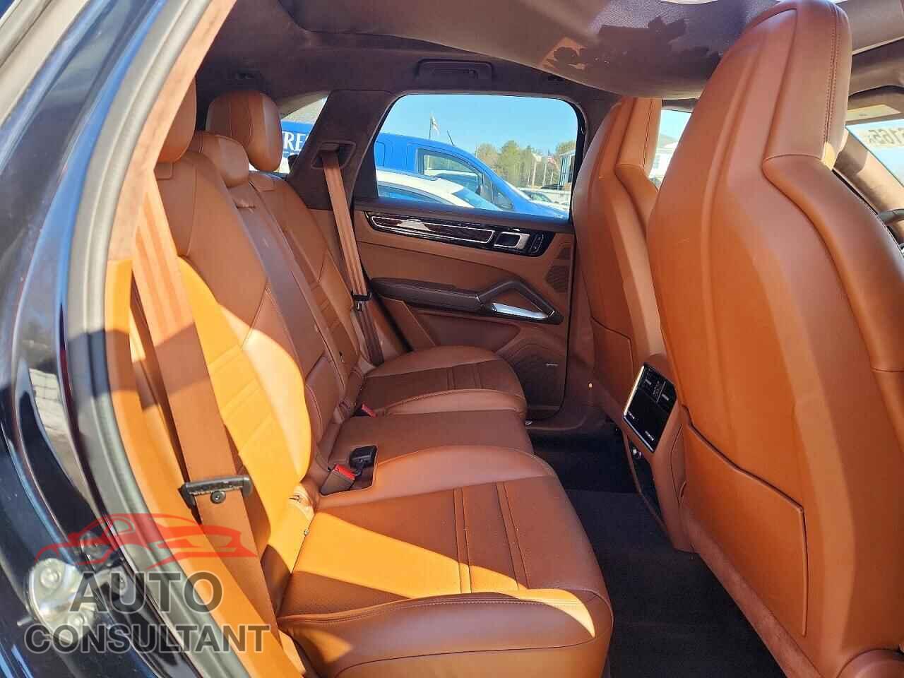 PORSCHE CAYENNE 2021 - WP1AF2AY6MDA36405