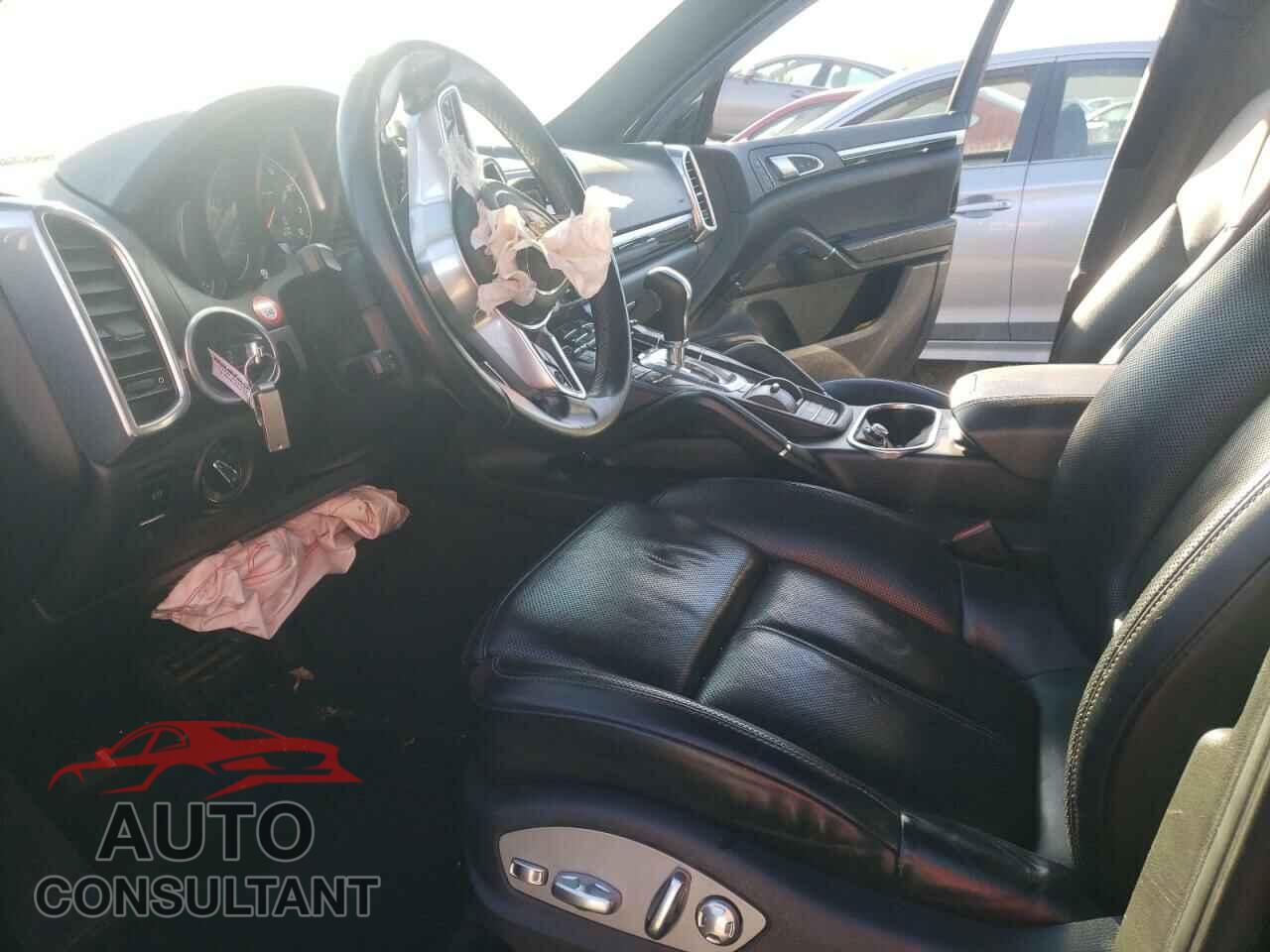 PORSCHE CAYENNE 2016 - WP1AA2A22GKA08644