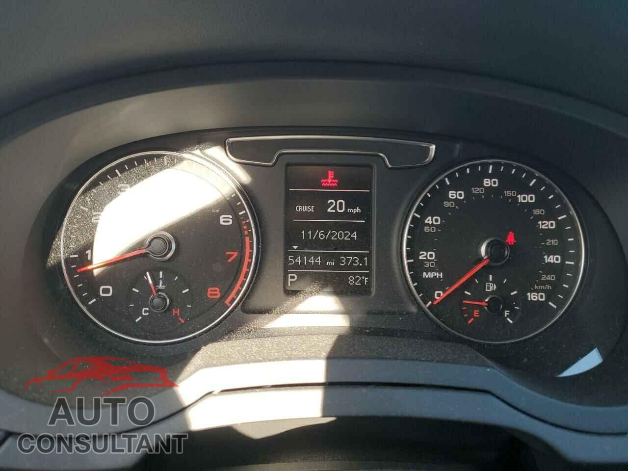 AUDI Q3 2018 - WA1ECCFS5JR004107