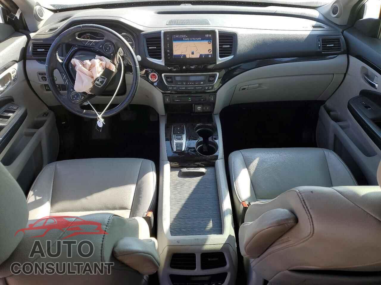 HONDA PILOT 2017 - 5FNYF6H9XHB009292