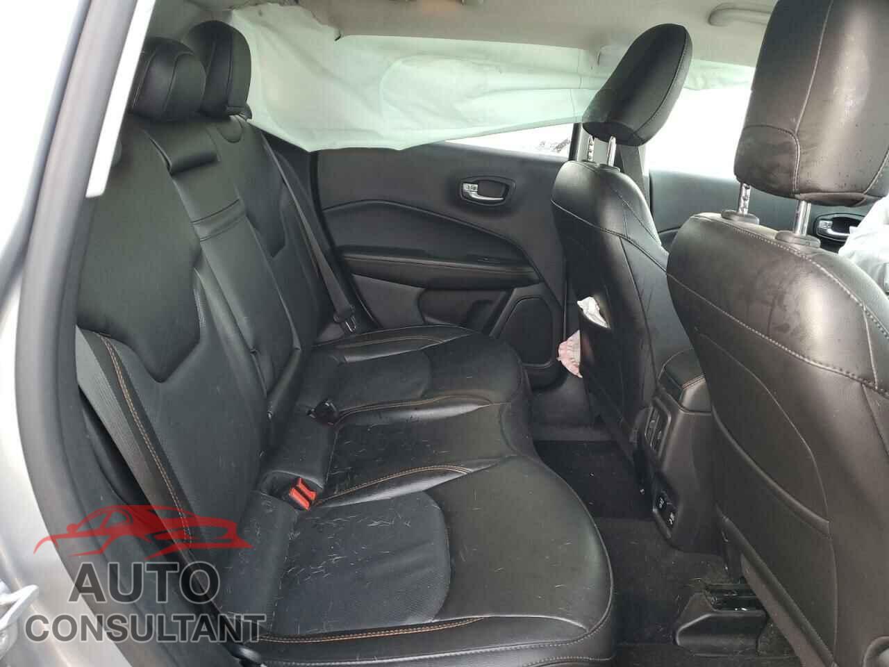 JEEP COMPASS 2019 - 3C4NJDCB6KT595904