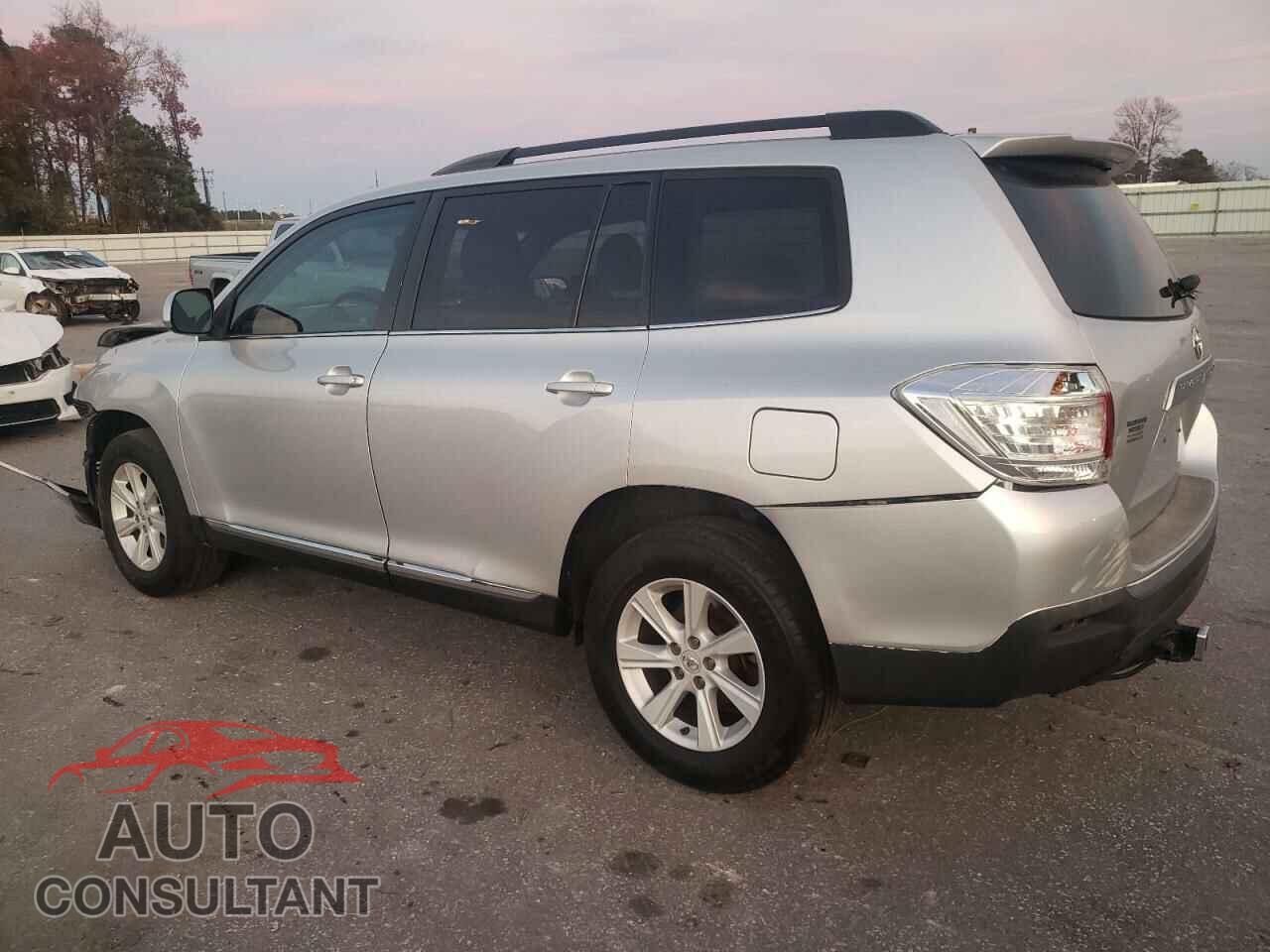 TOYOTA HIGHLANDER 2012 - 5TDBK3EH4CS138564