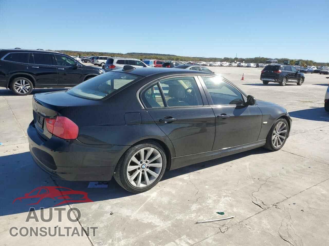 BMW 3 SERIES 2011 - WBAPH7G57BNM57523