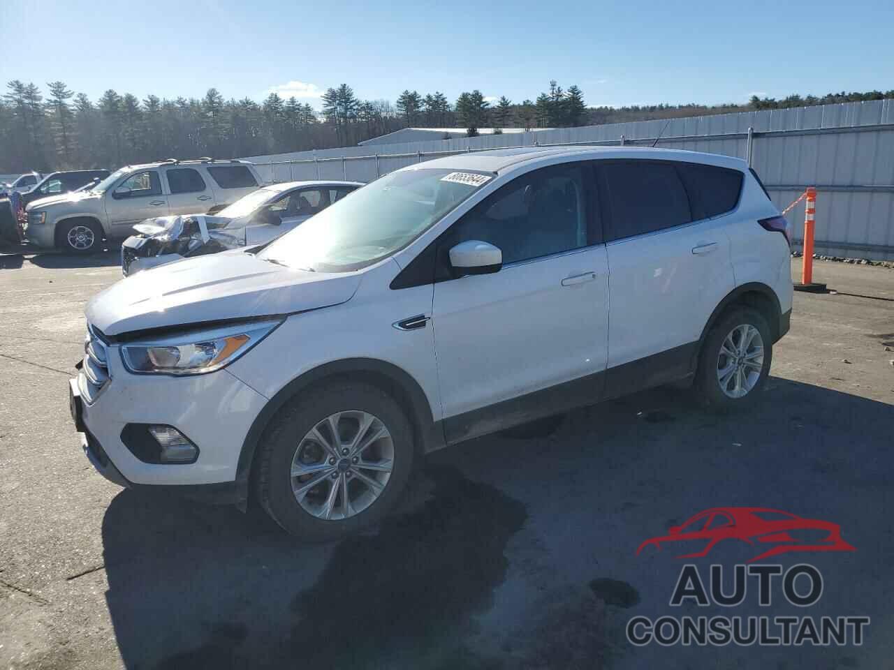 FORD ESCAPE 2017 - 1FMCU9G96HUC53172