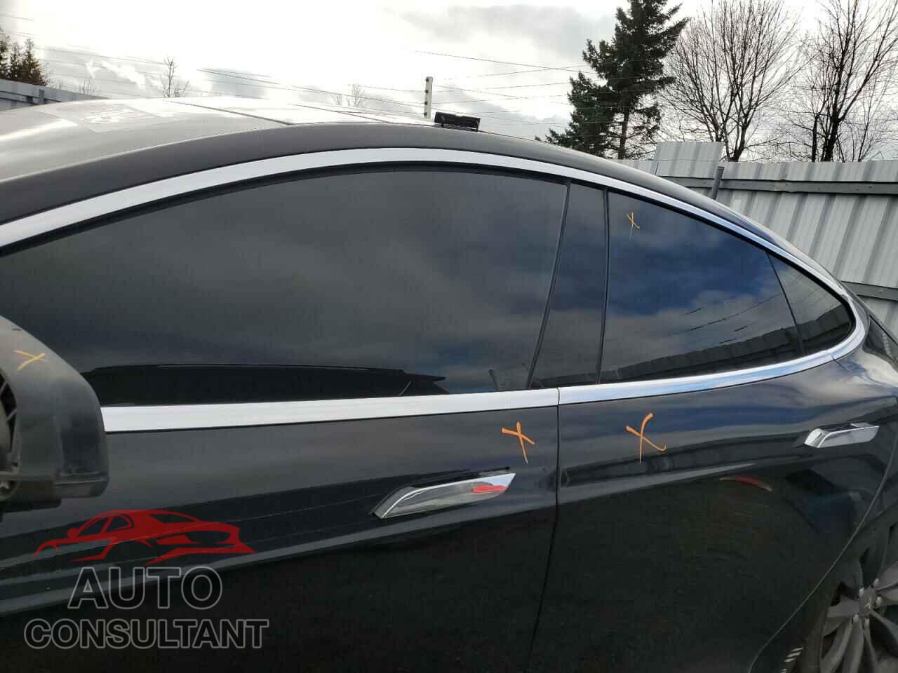 TESLA MODEL S 2013 - 5YJSA1DP5DFP06844