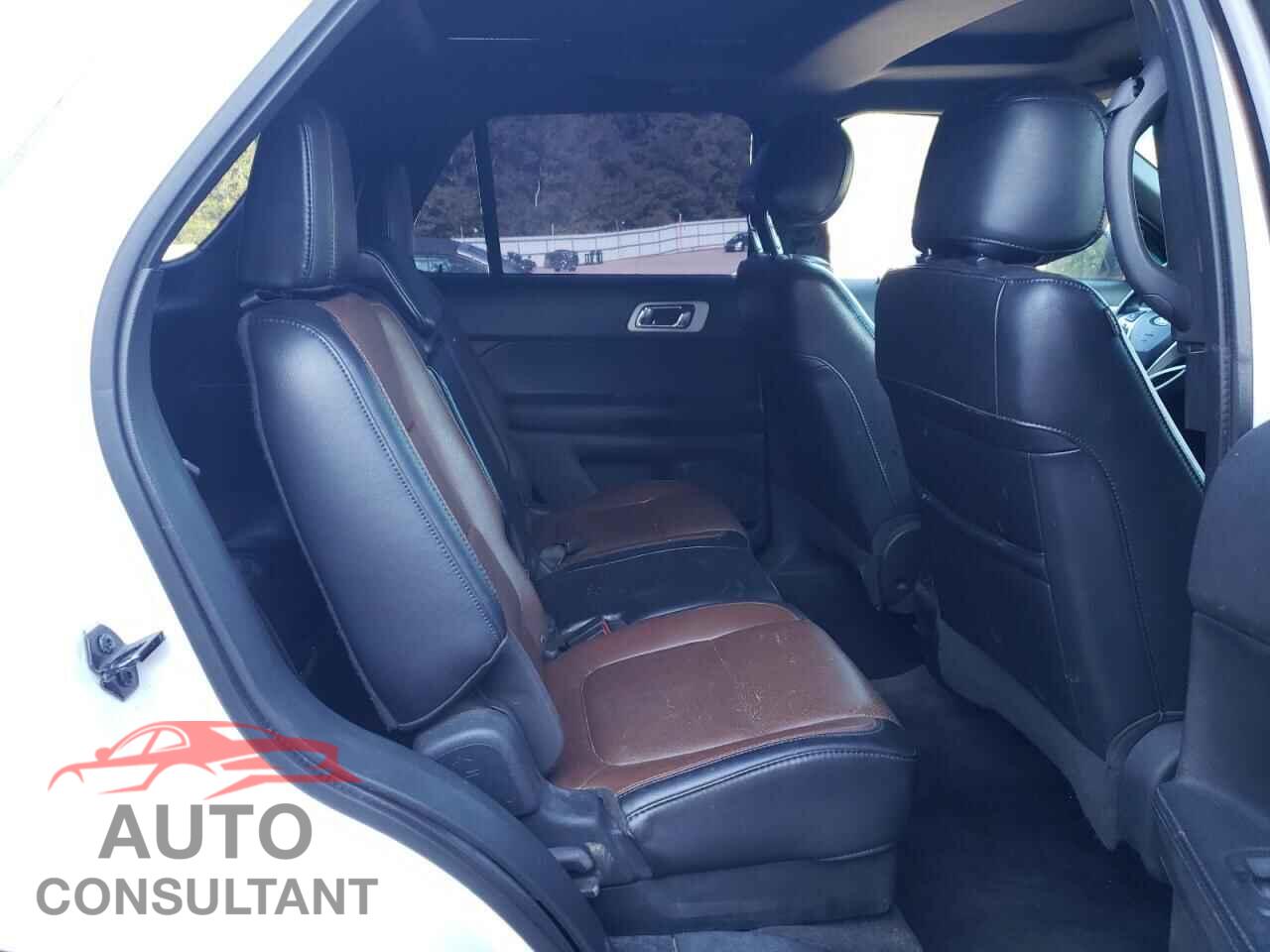 FORD EXPLORER 2011 - 1FMHK8F89BGA20648