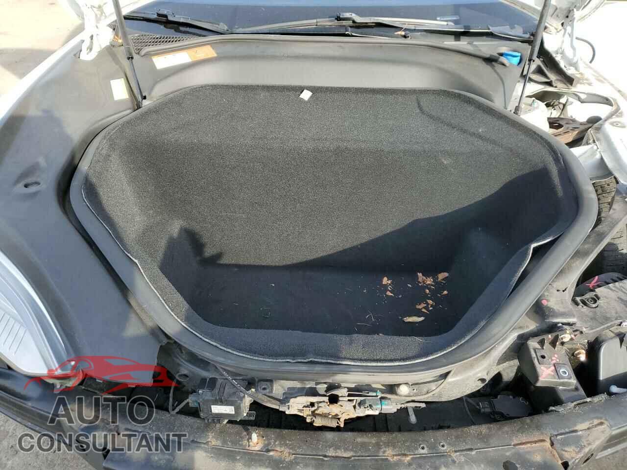 TESLA MODEL S 2015 - 5YJSA1E27FF115694