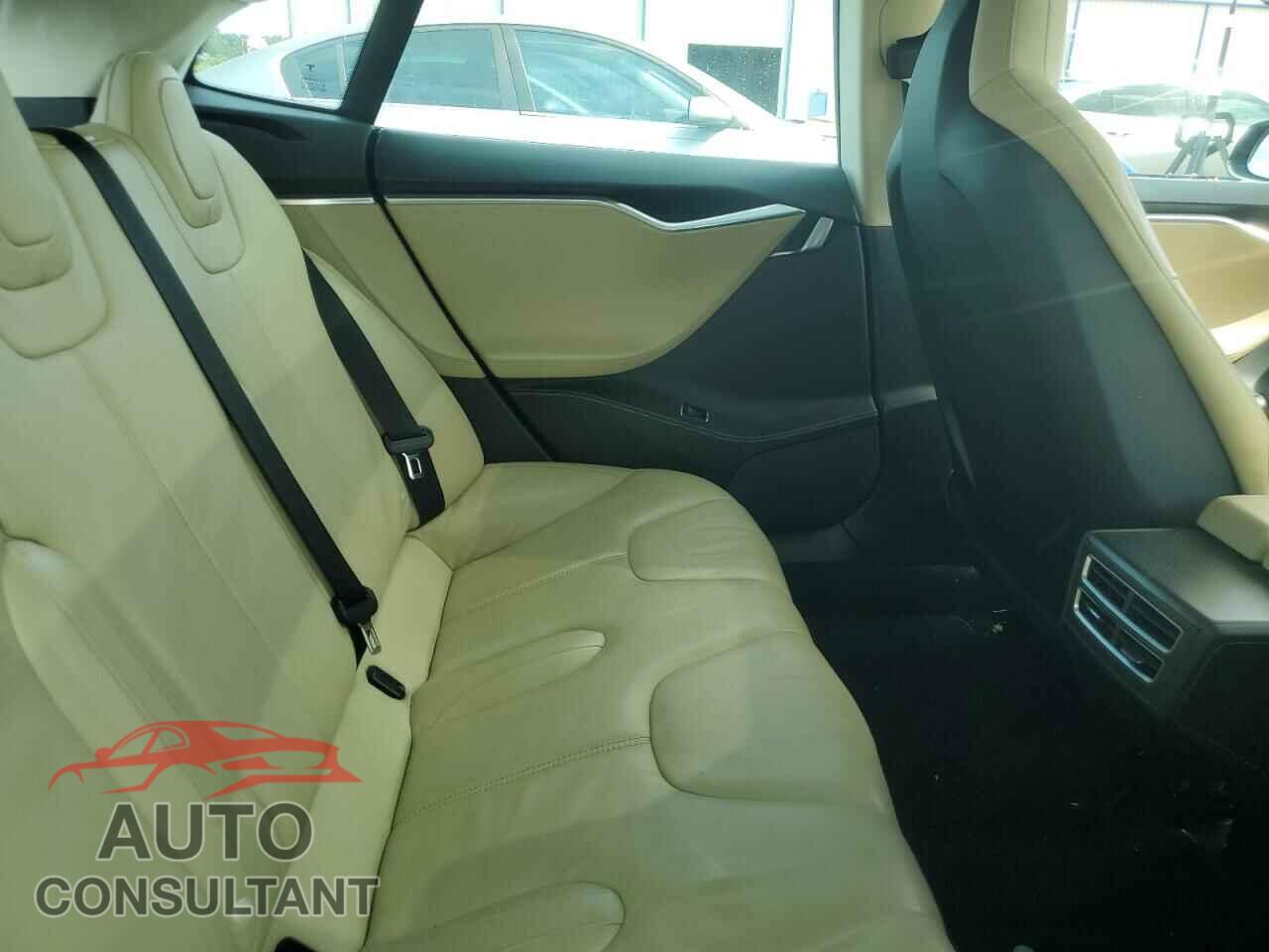 TESLA MODEL S 2014 - 5YJSA1H13EFP40031