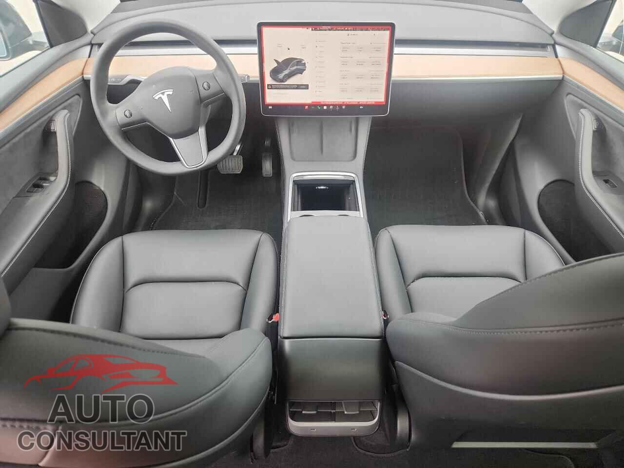 TESLA MODEL Y 2025 - 7SAYGDEE4SA360130