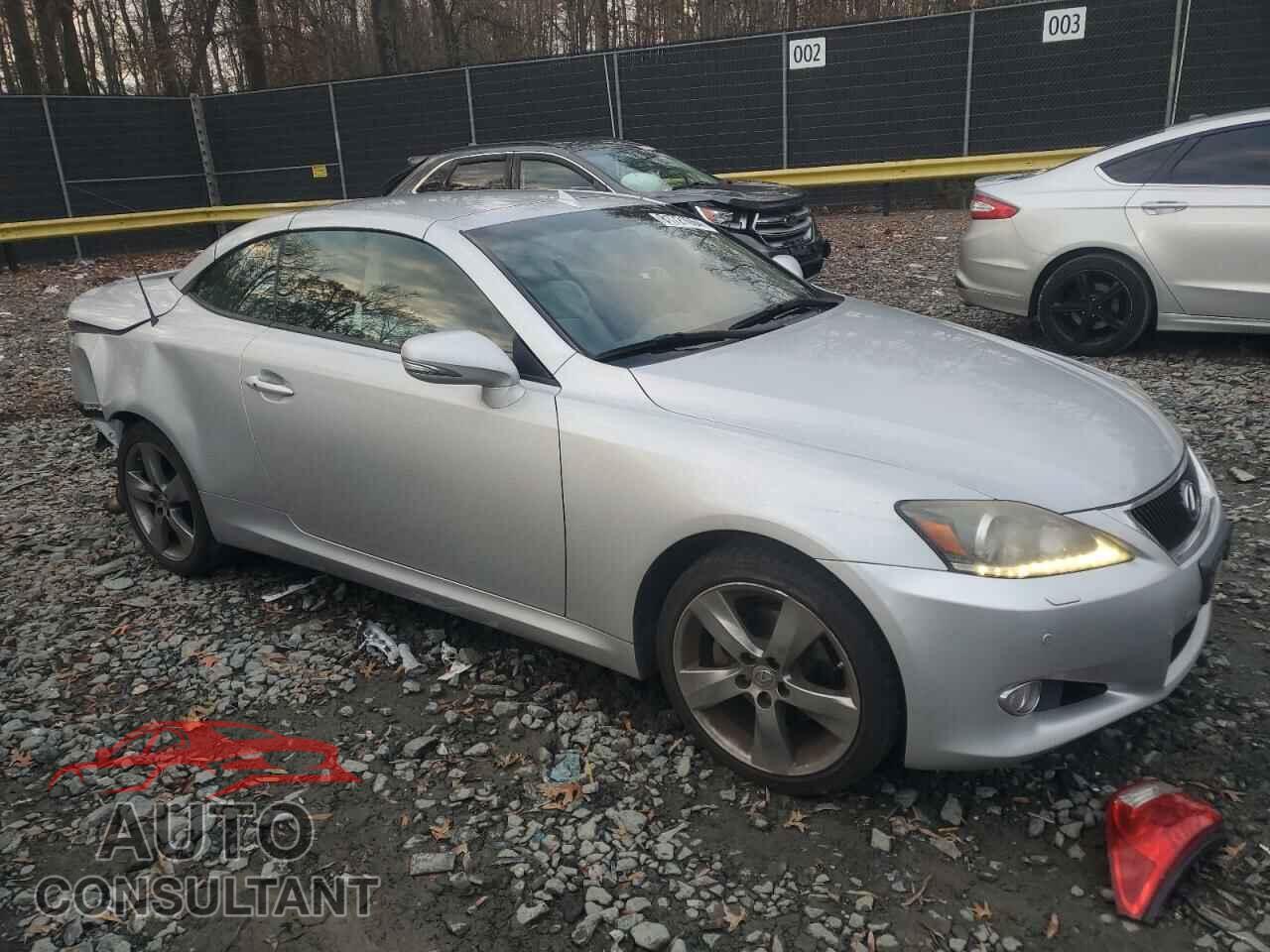 LEXUS IS 2011 - JTHFF2C29B2519670