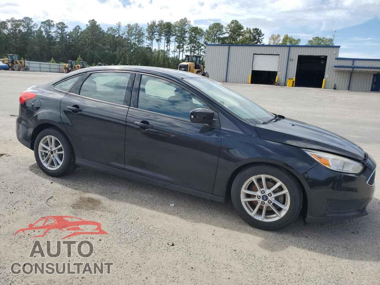 FORD FOCUS 2017 - 1FADP3F24HL300454