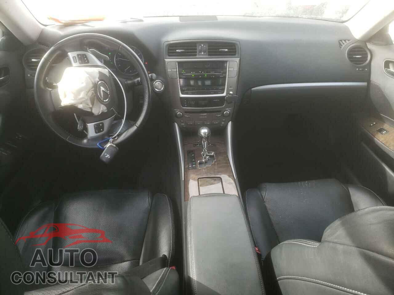 LEXUS IS 2012 - JTHCF5C26C5056696