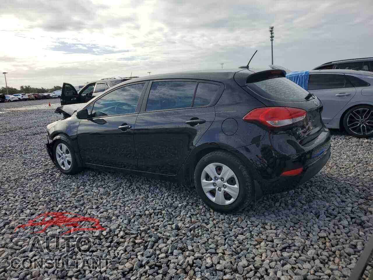 KIA FORTE 2017 - KNAFK5A81H5676622