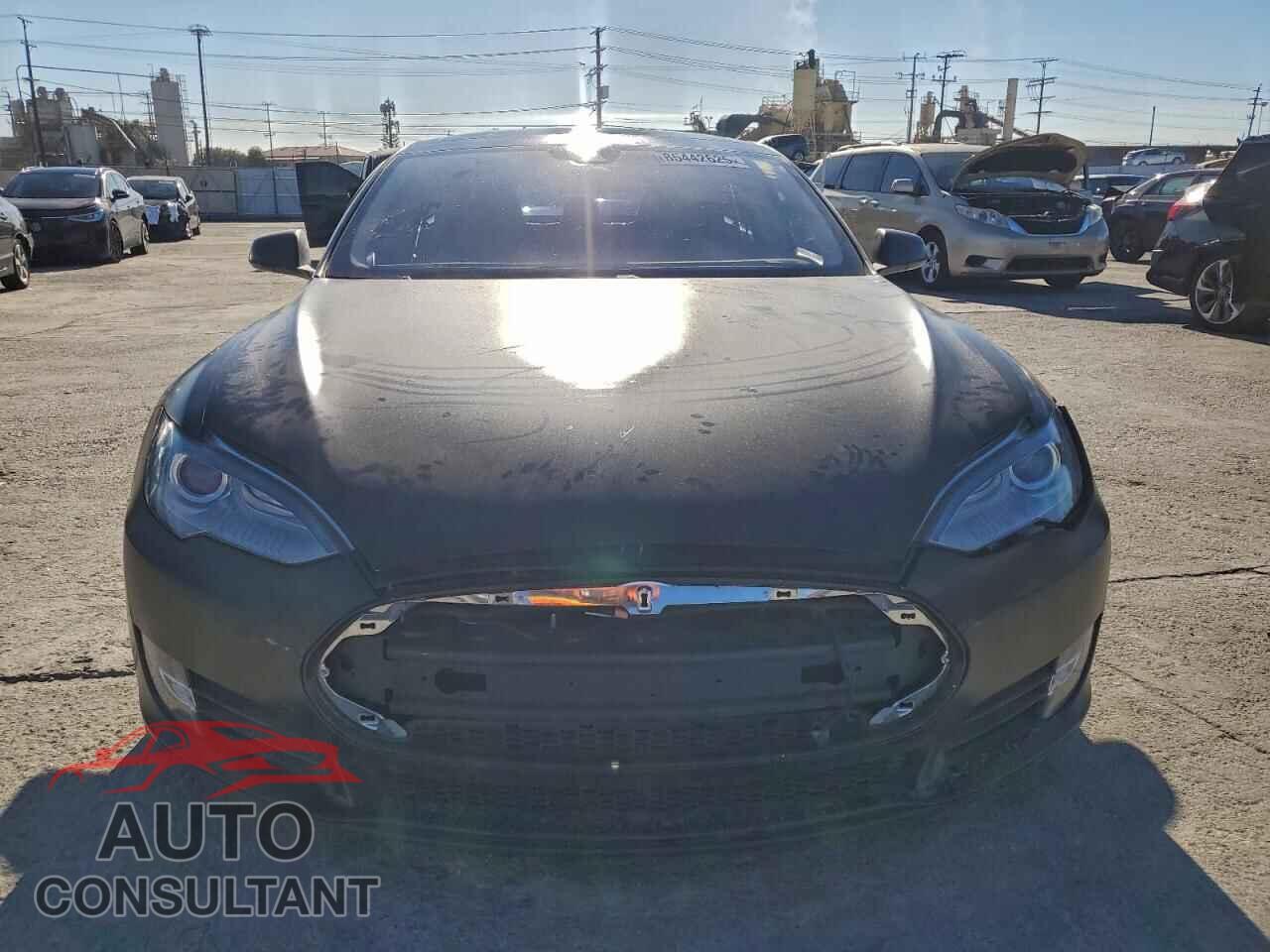 TESLA MODEL S 2015 - 5YJSA1E16FF120263