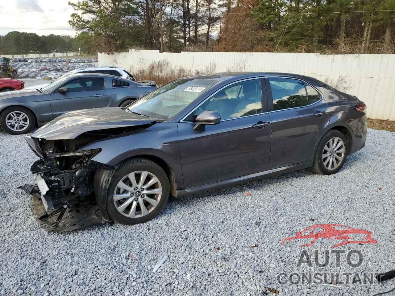 TOYOTA CAMRY 2018 - 4T1B11HK8JU021458