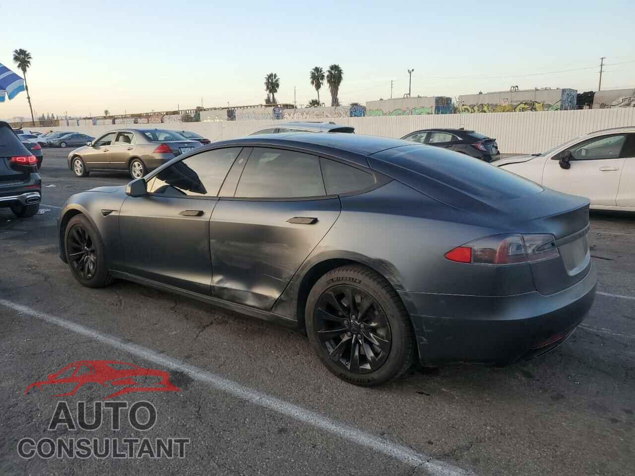 TESLA MODEL S 2018 - 5YJSA1E27JF282937