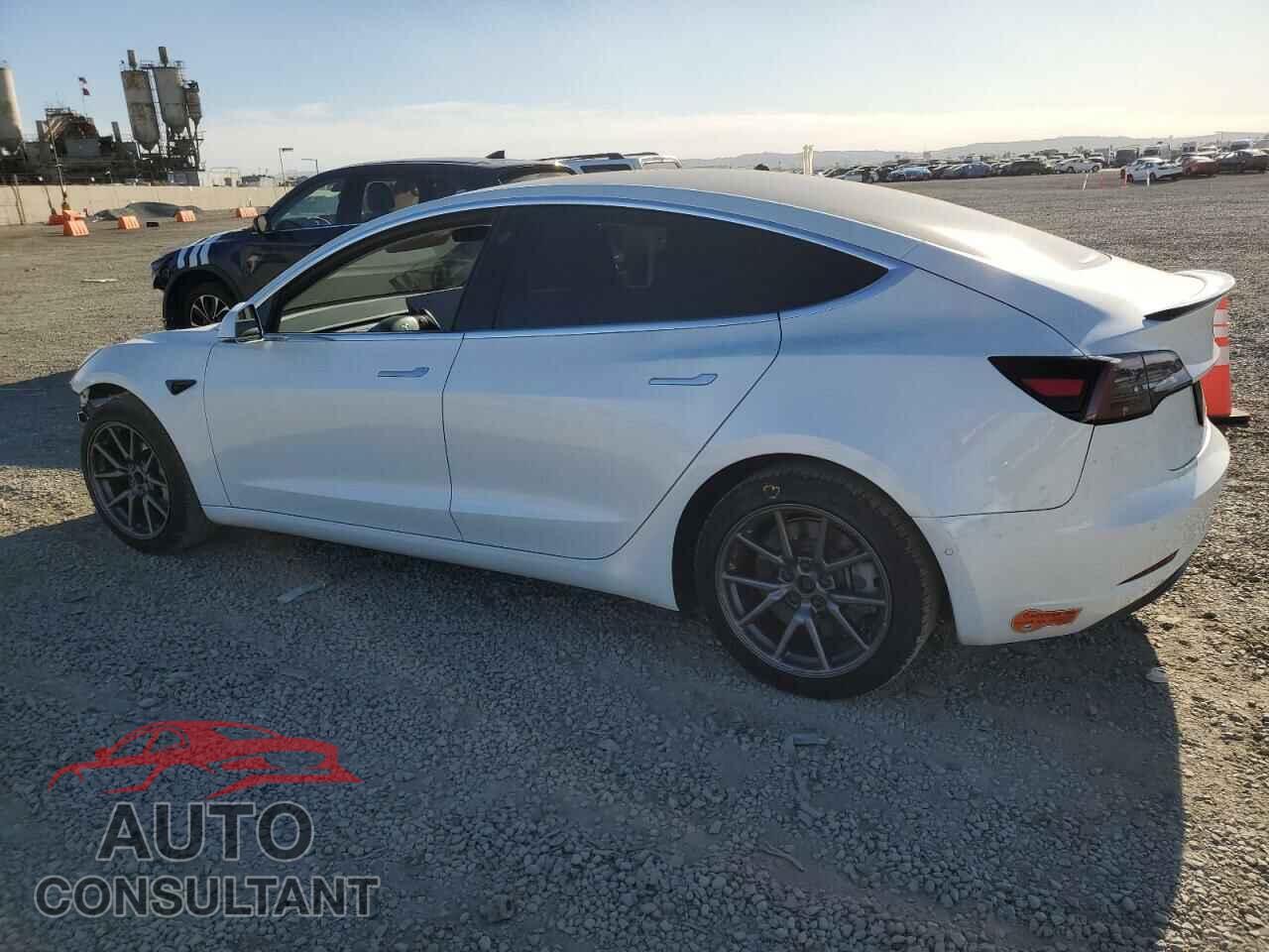 TESLA MODEL 3 2019 - 5YJ3E1EA4KF484202