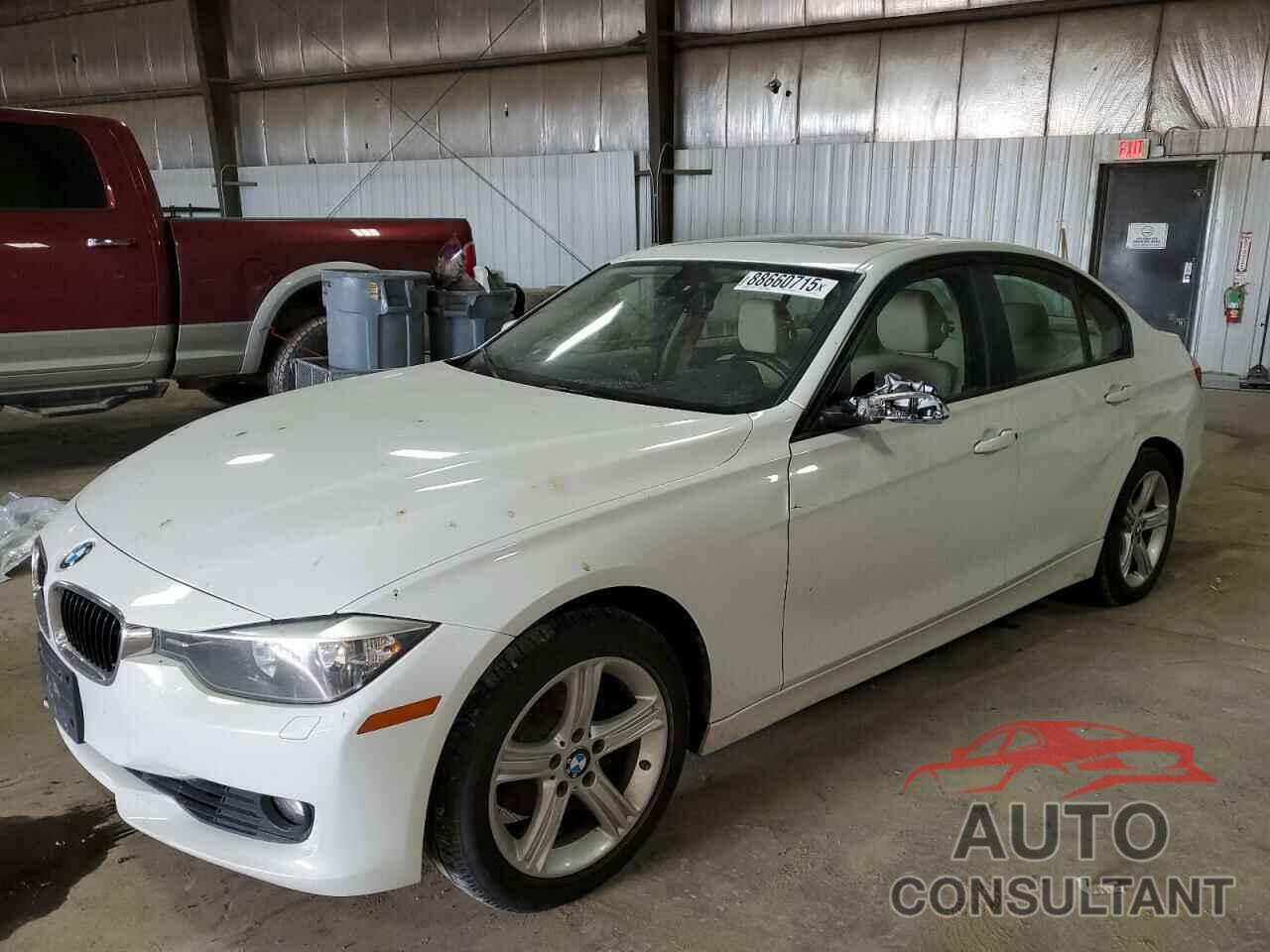 BMW 3 SERIES 2013 - WBA3B5C5XDF596312