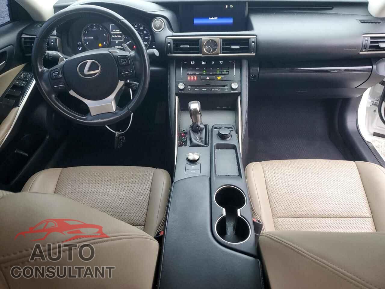 LEXUS IS 2017 - JTHBA1D23H5059614