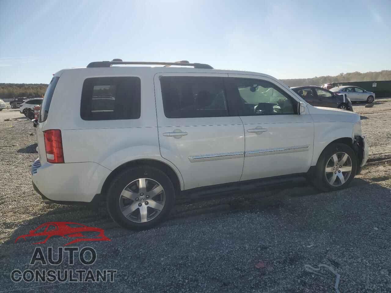 HONDA PILOT 2015 - 5FNYF4H90FB044201