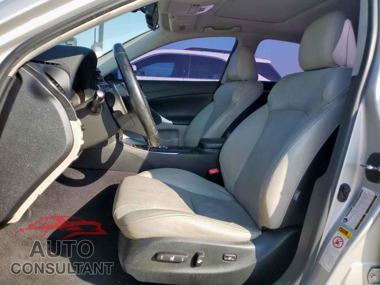 LEXUS IS 2009 - JTHBK262095086836