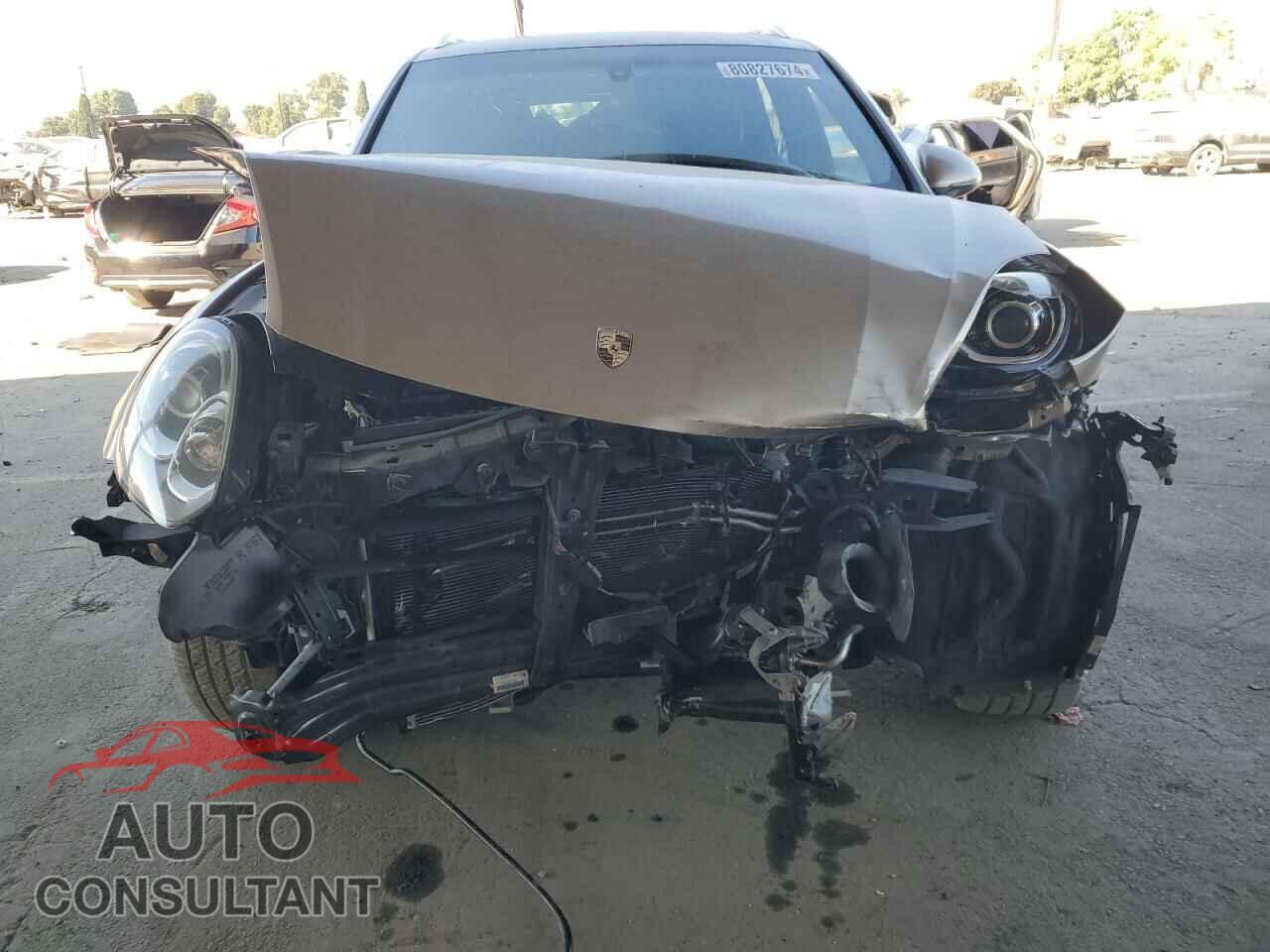 PORSCHE CAYENNE 2016 - WP1AA2A26GKA10073