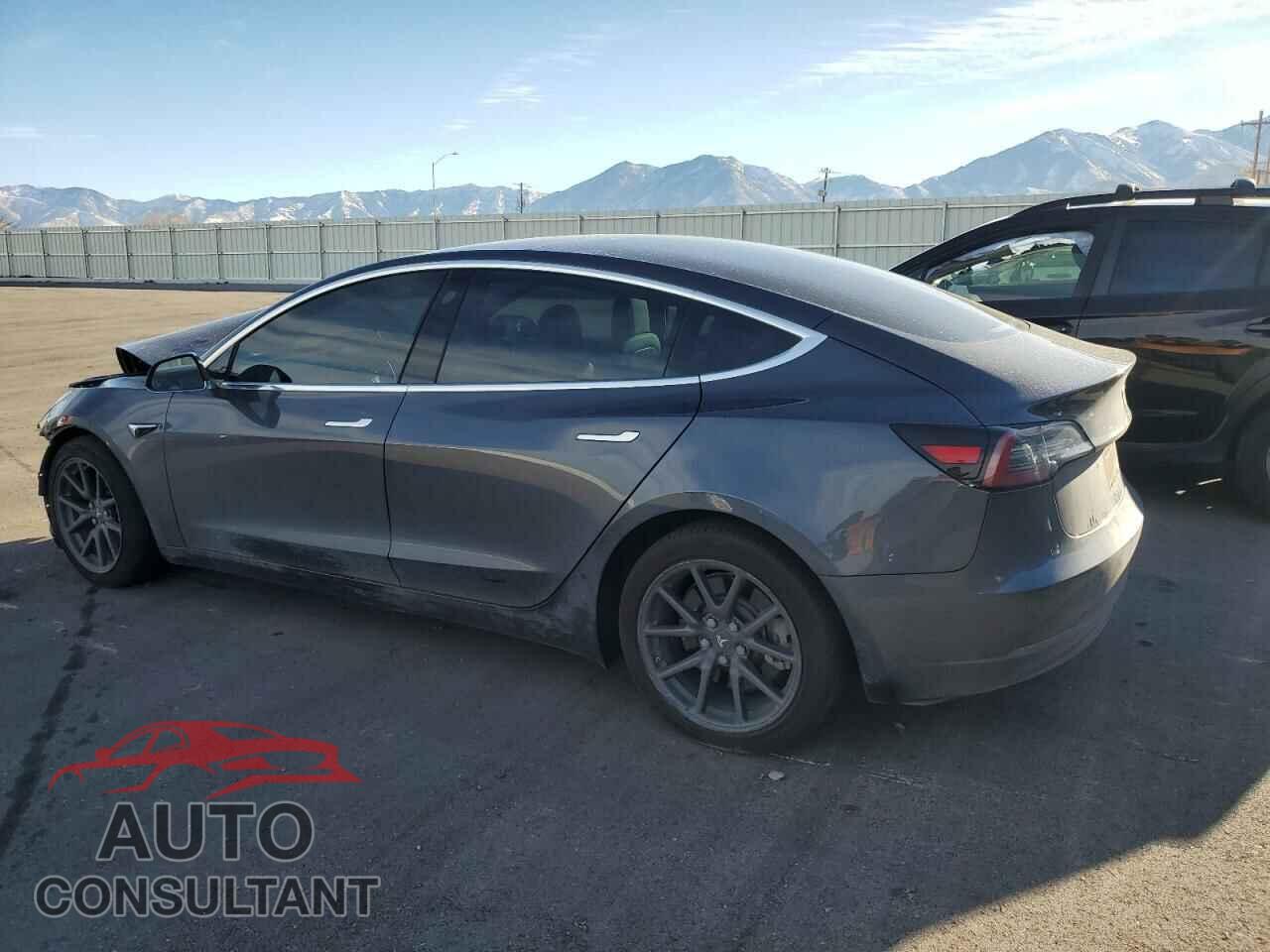 TESLA MODEL 3 2018 - 5YJ3E1EBXJF090887