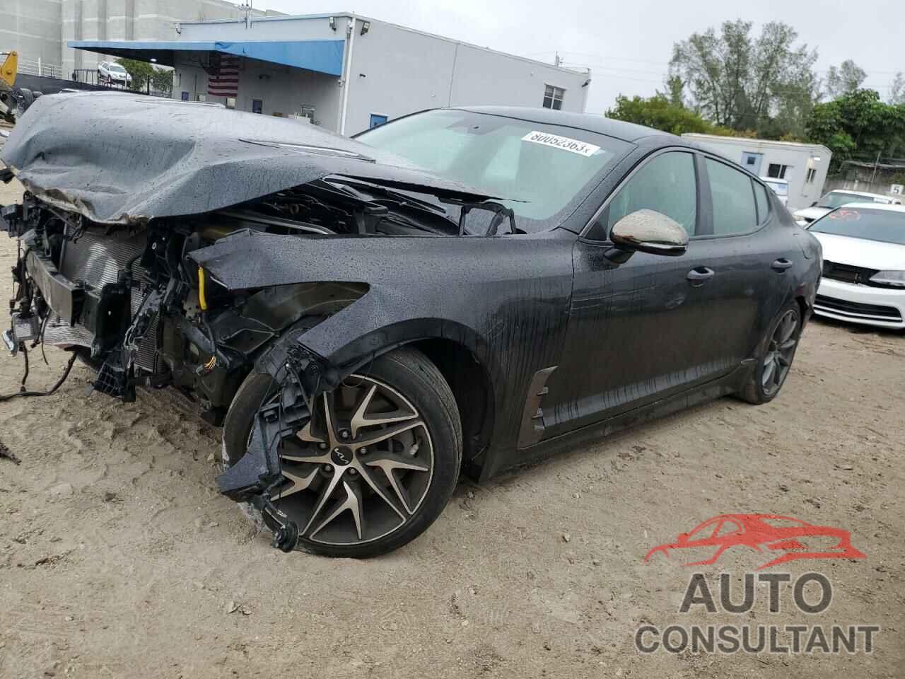 KIA STINGER 2023 - KNAE35LD1P6132441