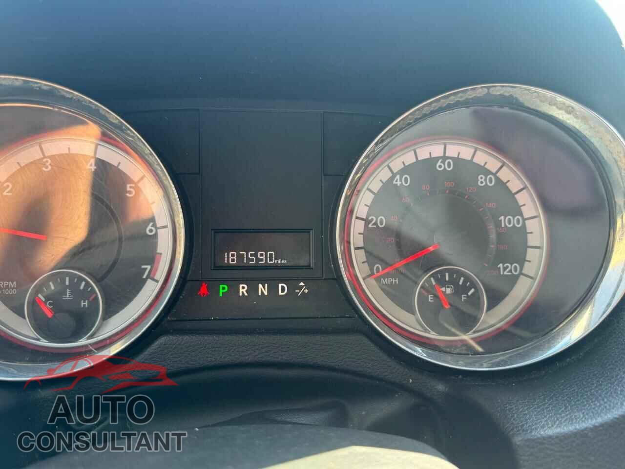 DODGE CARAVAN 2013 - 2C4RDGCG9DR582852