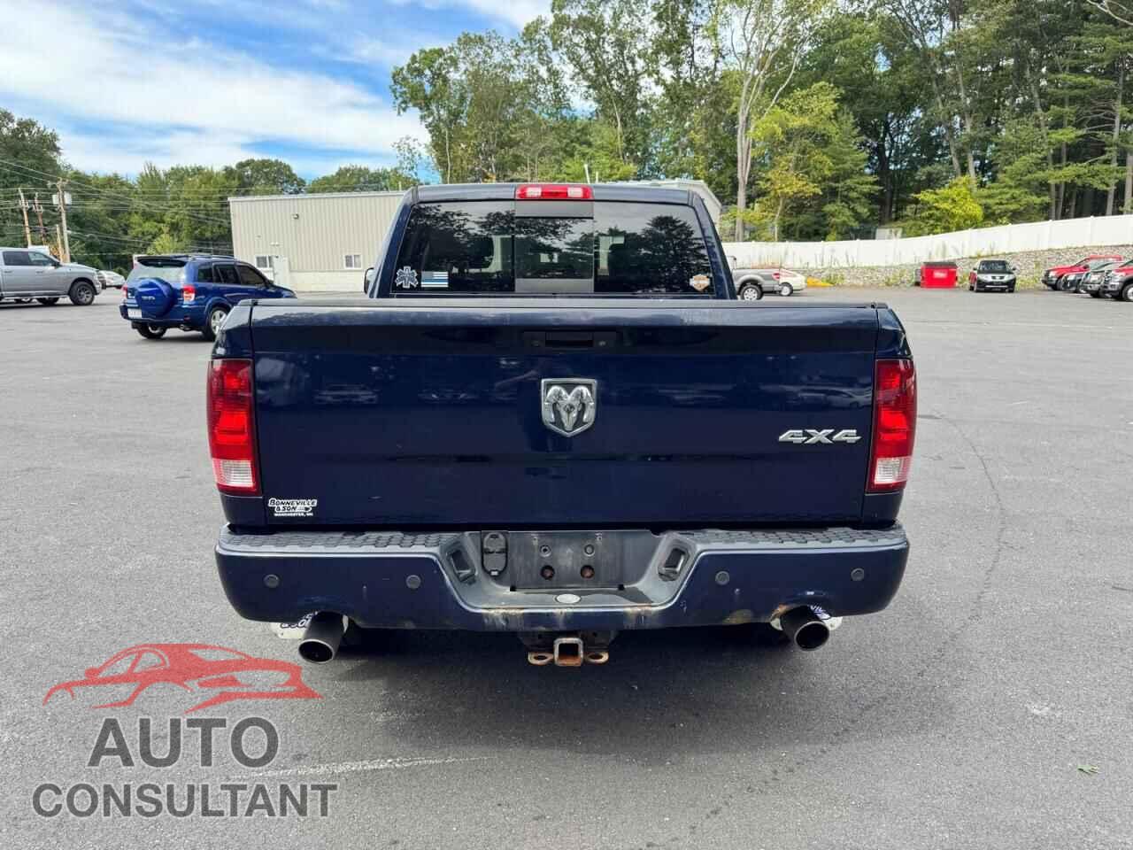 DODGE RAM 1500 2012 - 1C6RD7MT5CS271452