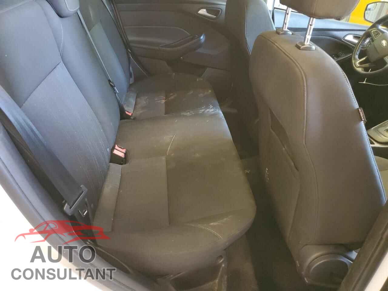 FORD FOCUS 2016 - 1FADP3F27GL211606
