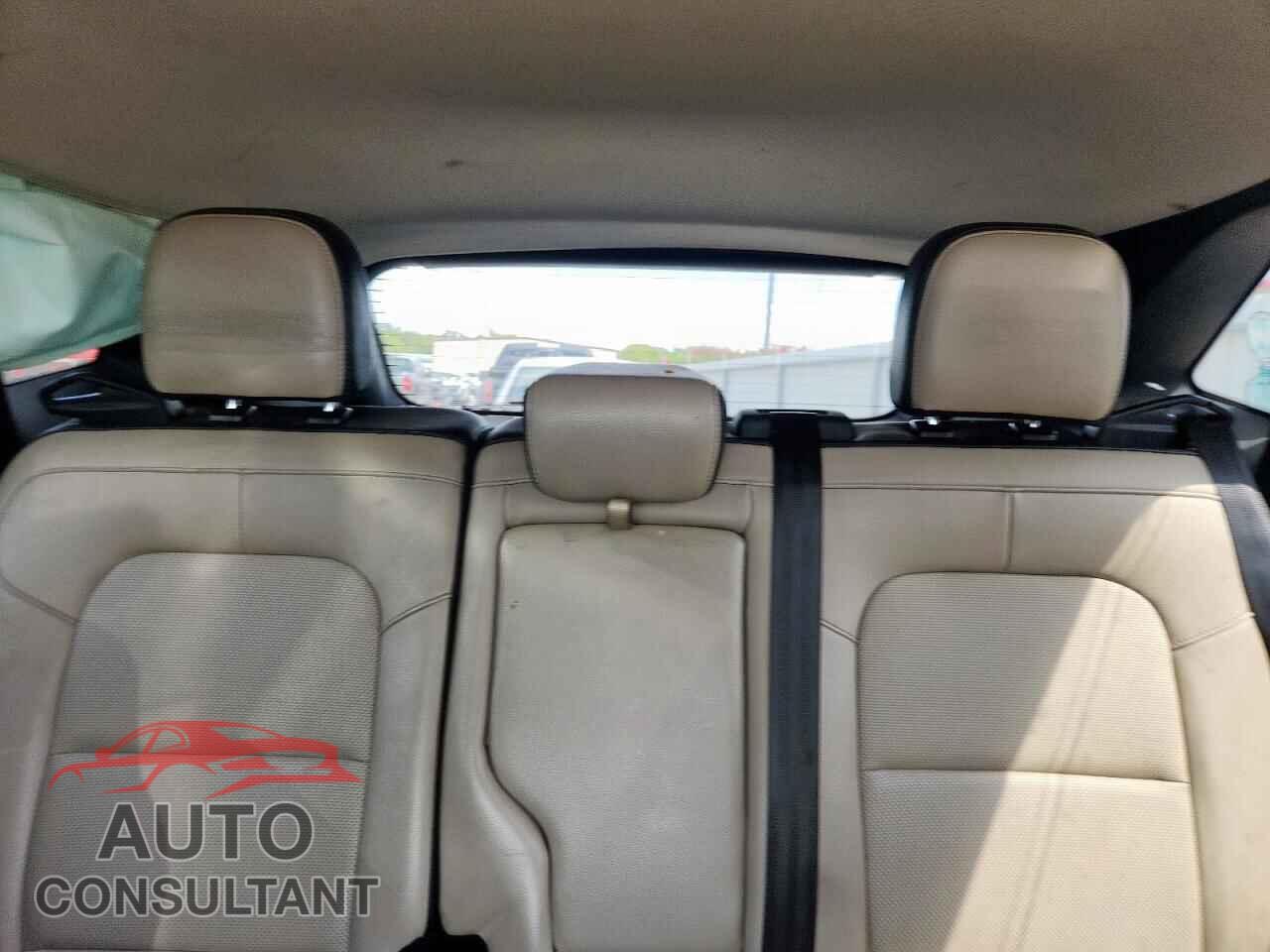 FORD ESCAPE 2020 - 1FMCU0H67LUA31300
