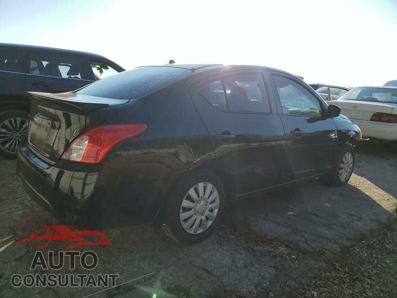 NISSAN VERSA 2017 - 3N1CN7AP3HL811487