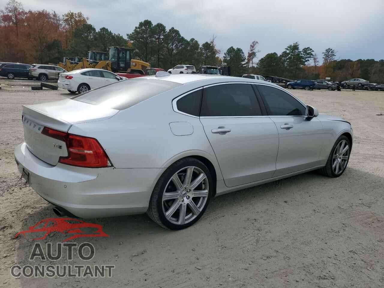 VOLVO S90 2018 - LVY982MK4JP024892
