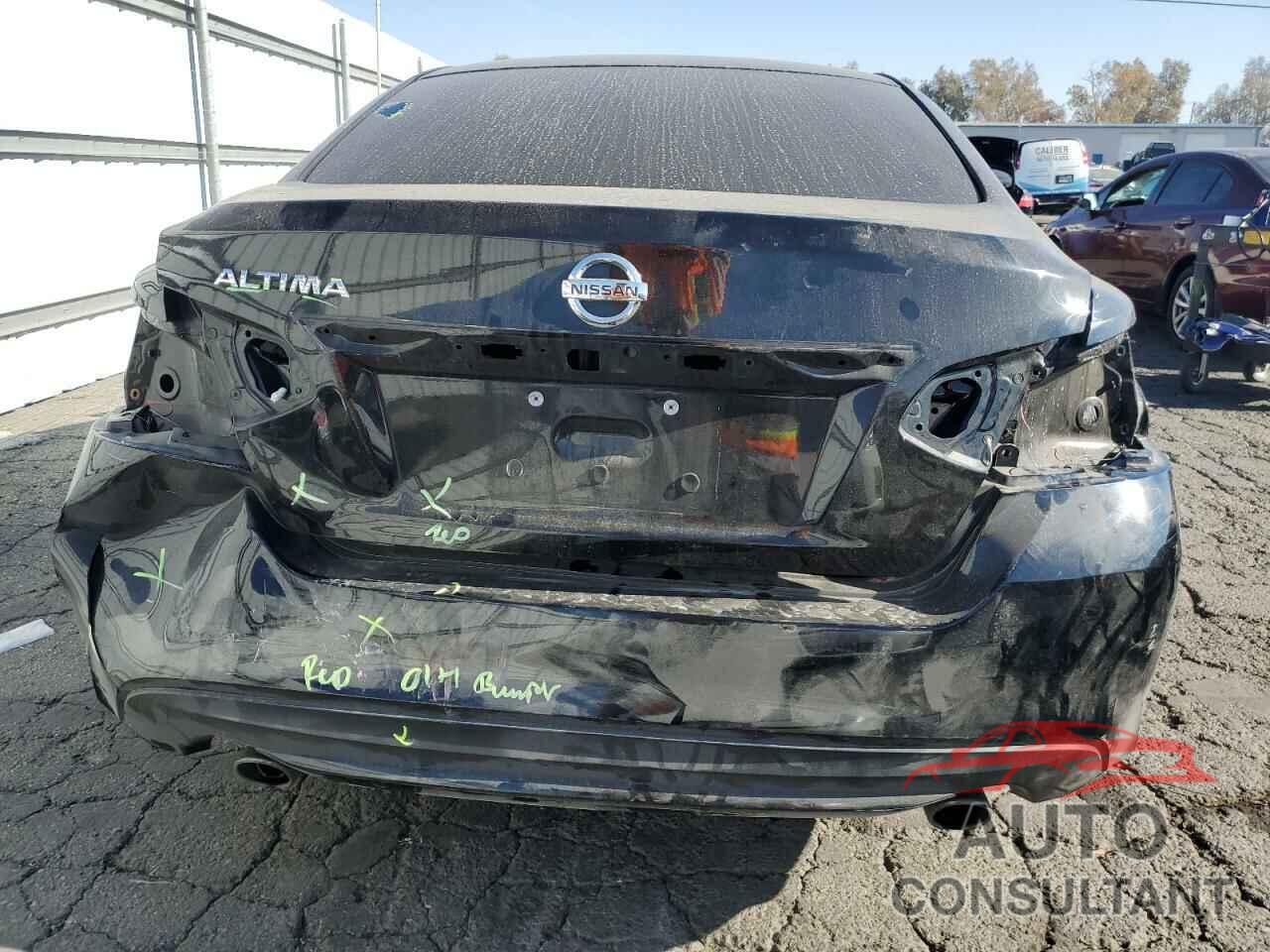NISSAN ALTIMA 2018 - 1N4AL3AP4JC164303