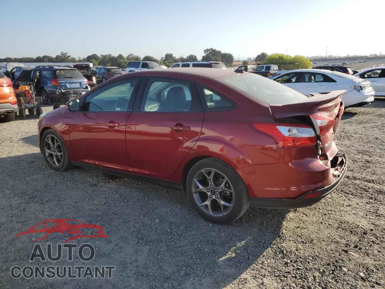 FORD FOCUS 2014 - 1FADP3F2XEL199402