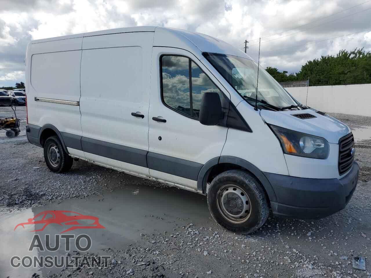 FORD TRANSIT 2015 - 1FTNR2CM4FKB30544