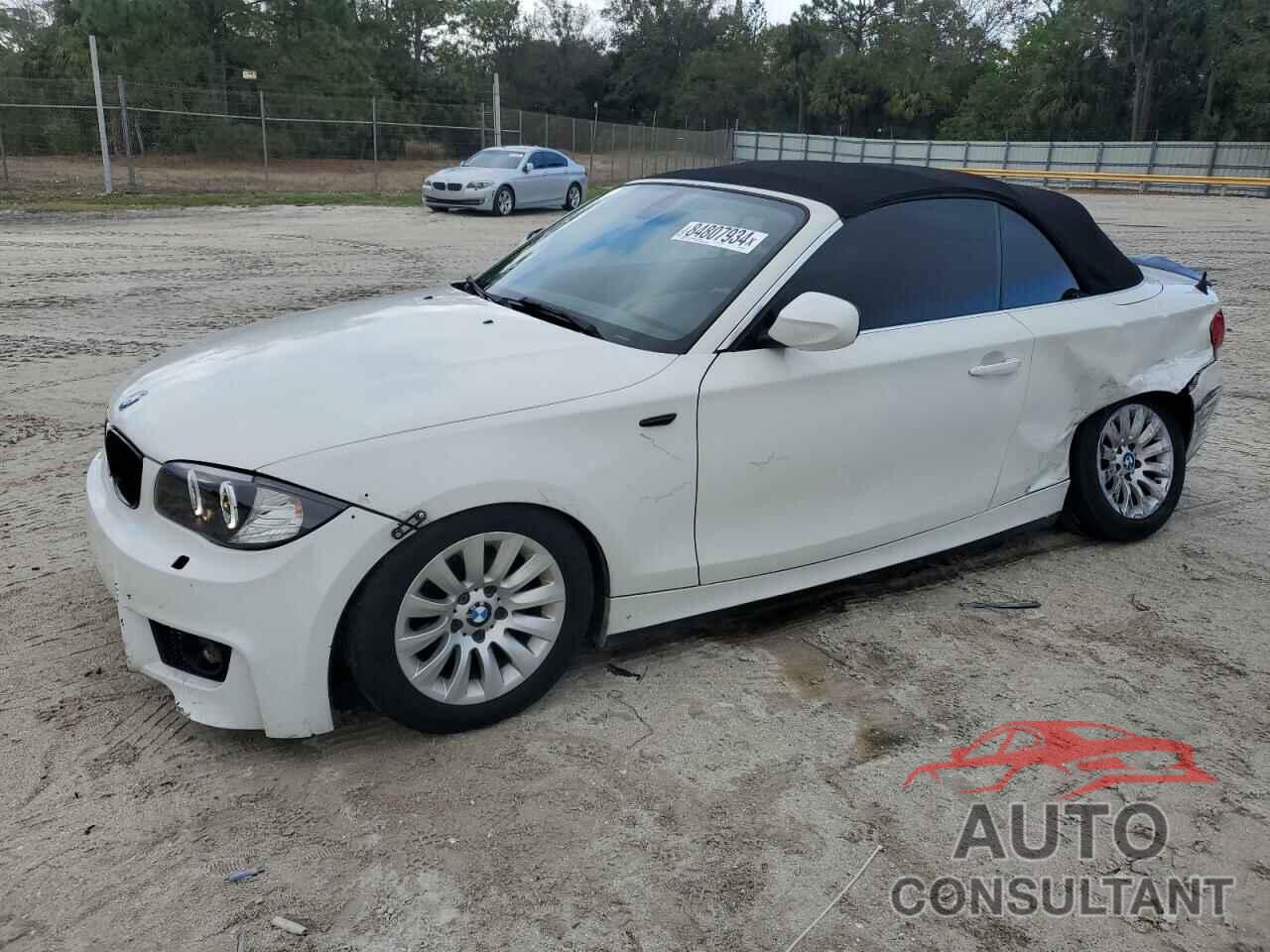 BMW 1 SERIES 2011 - WBAUL7C55BVM79611