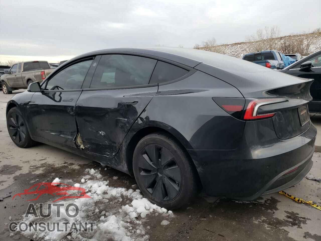 TESLA MODEL 3 2024 - 5YJ3E1EB4RF735979