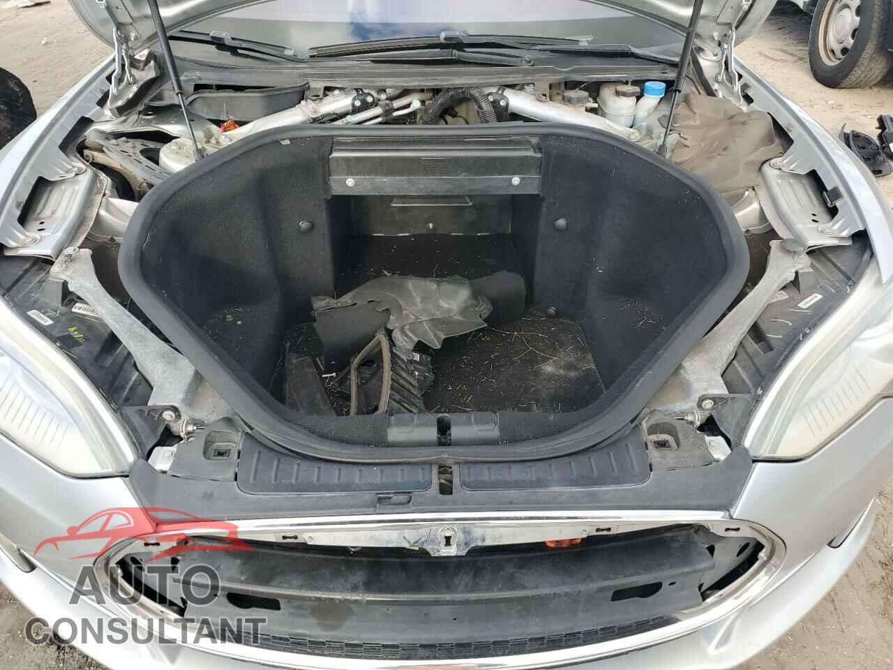 TESLA MODEL S 2013 - 5YJSA1DP7DFP17795