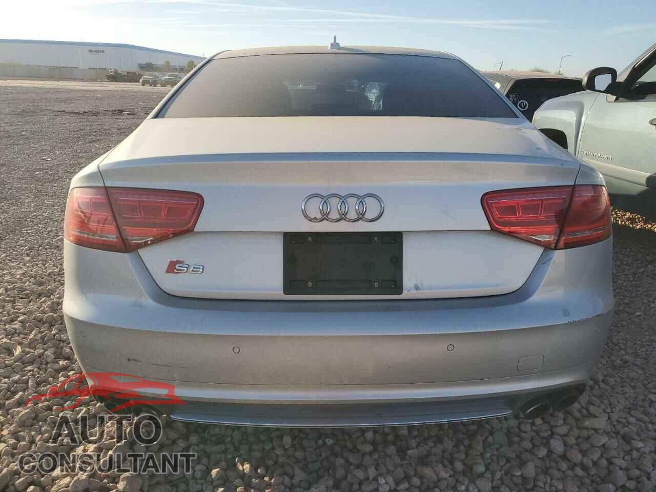 AUDI S8 2013 - WAUD2AFD6DN032694