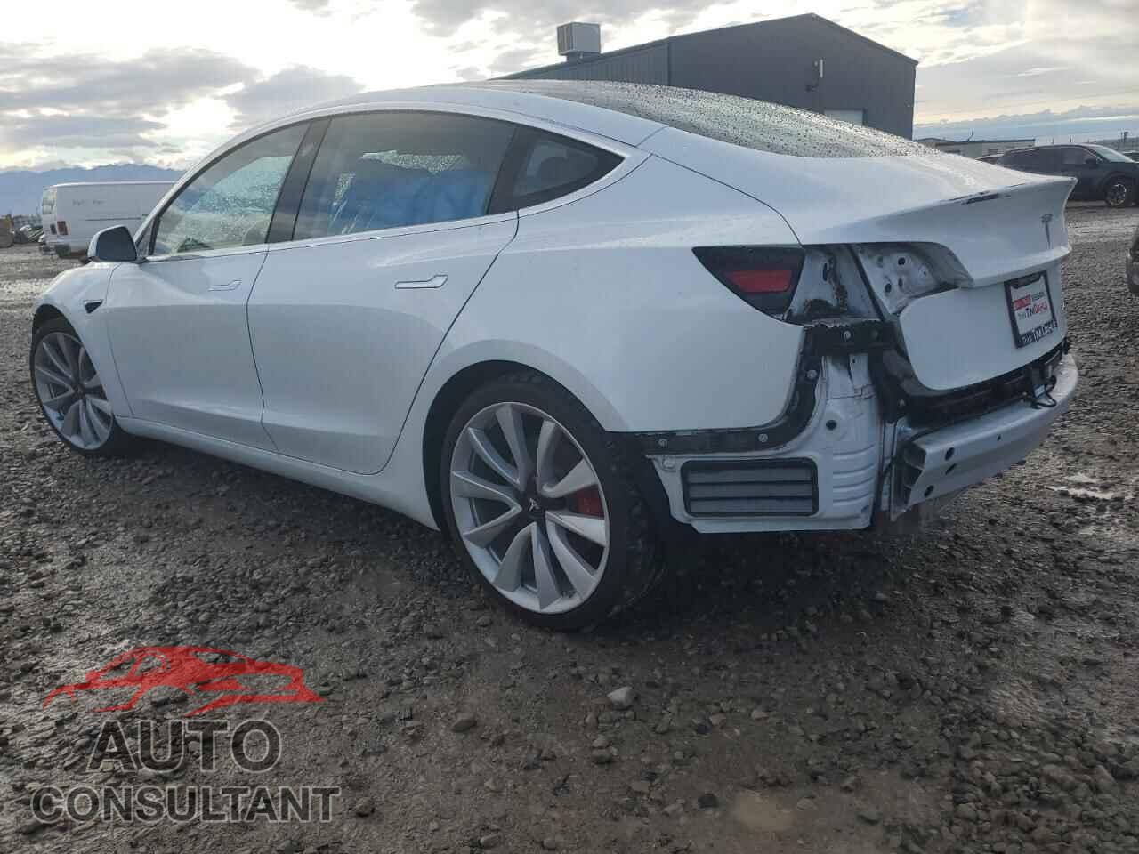 TESLA MODEL 3 2018 - 5YJ3E1EB7JF084237