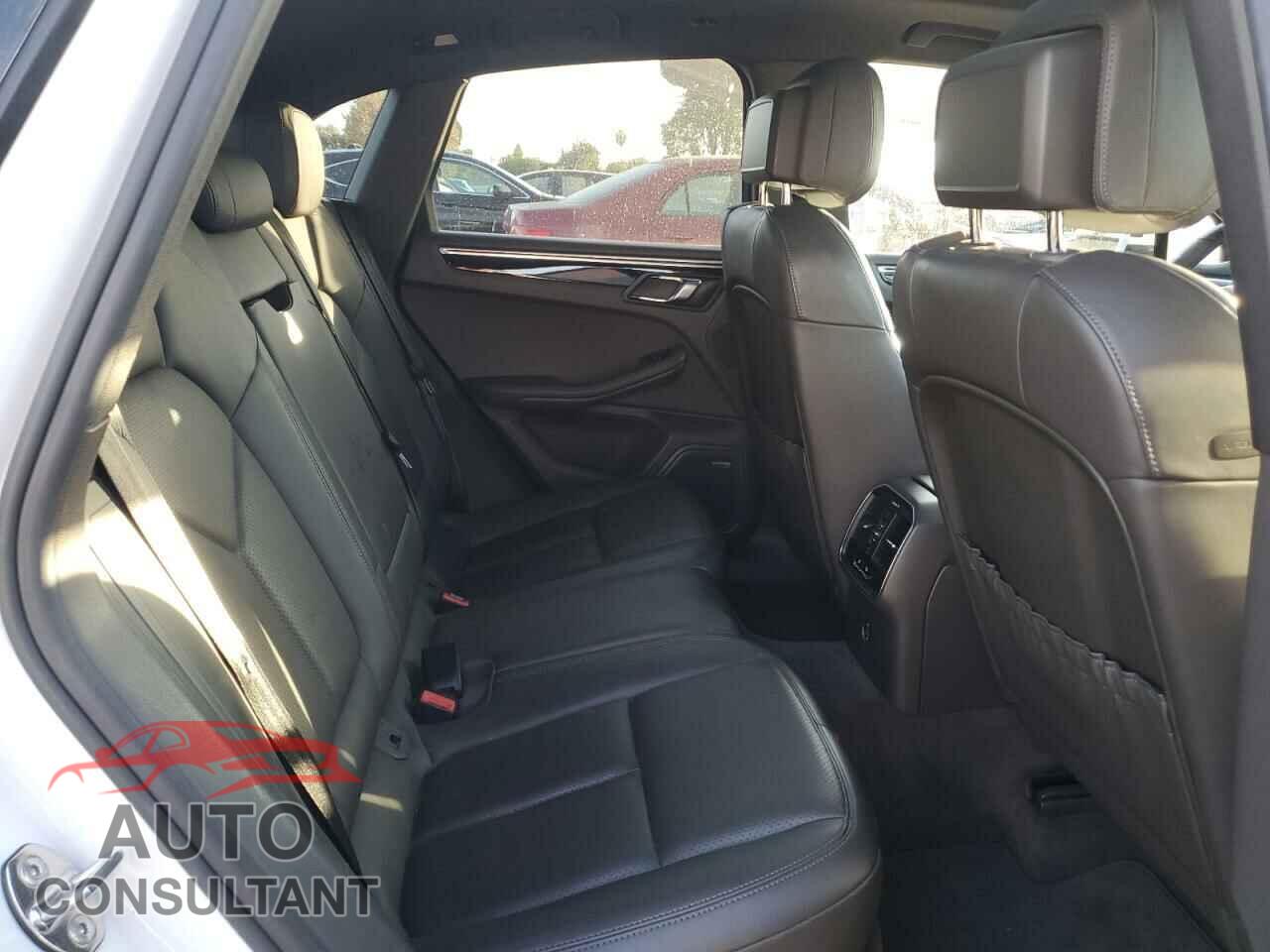 PORSCHE MACAN 2017 - WP1AB2A59HLB14477