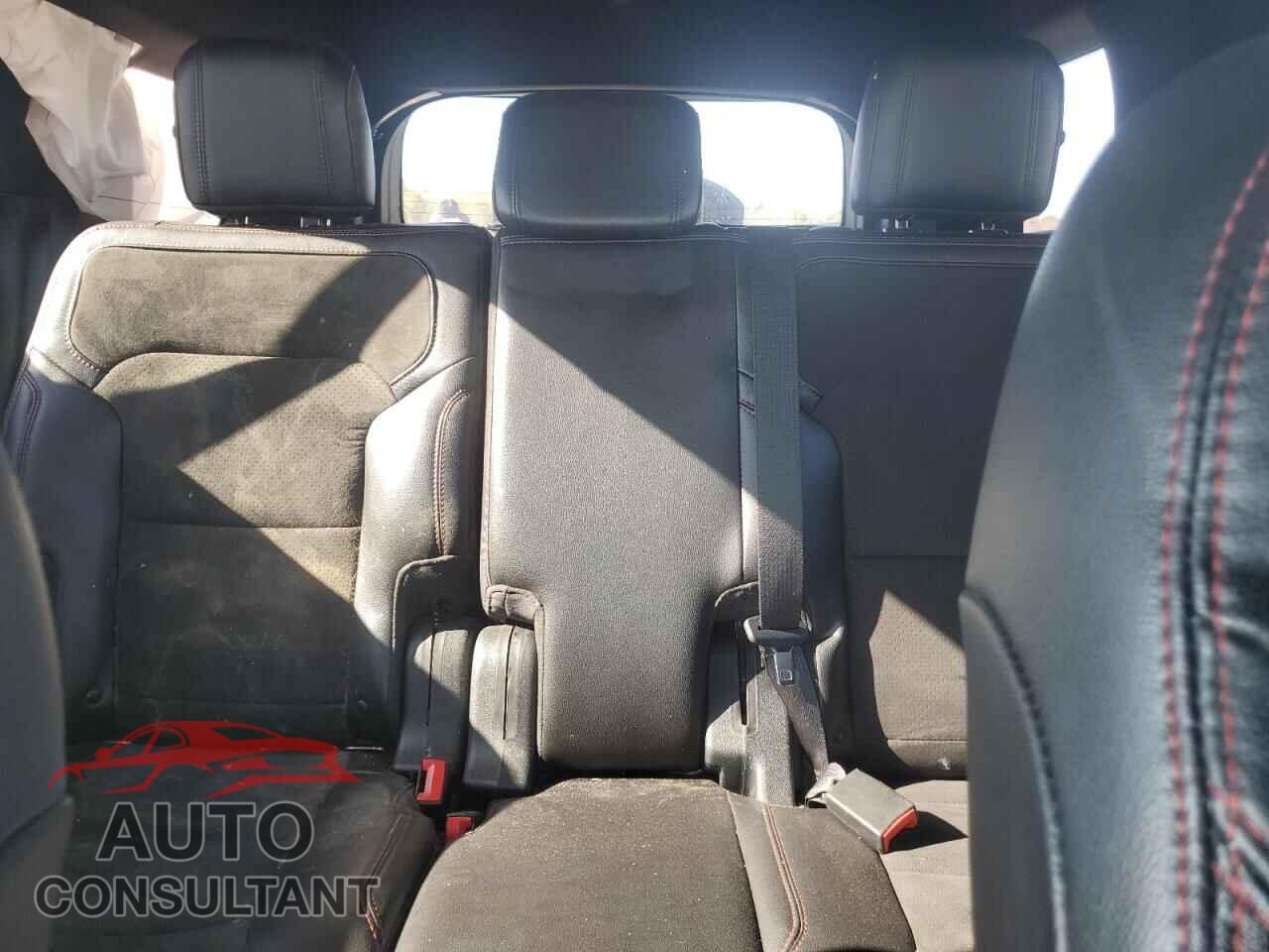FORD EXPLORER 2018 - 1FM5K7D8XJGB86952